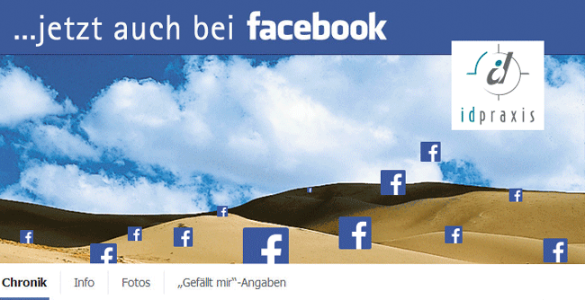 Wüste mit Facebook Logo im Himmel